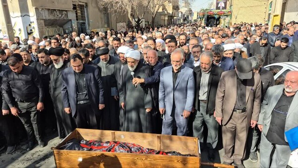 تشییع پیکر محمد قمی نماینده سابق پاکدشت و ورامین (+عکس)