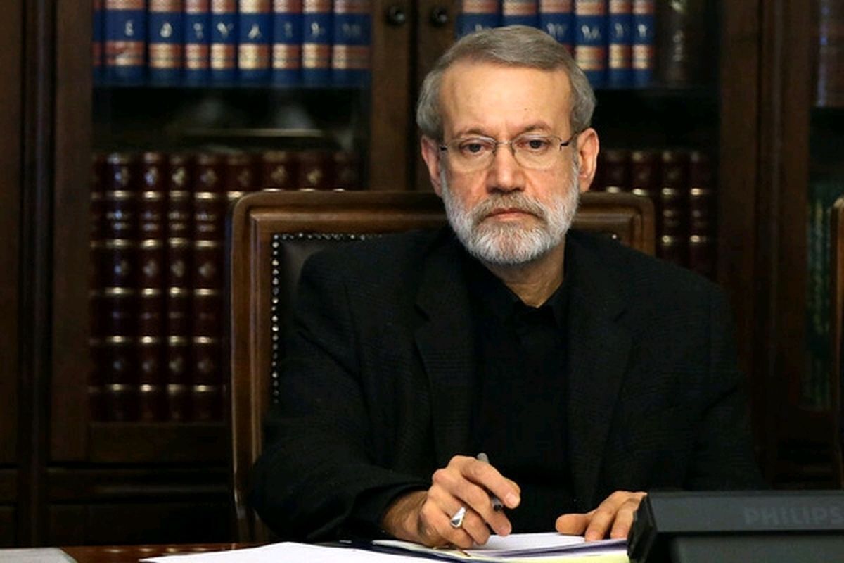 لاریجانی: شهادت سلحشوران نیروی دریایی، بنیان ارتش را استوارتر می‌کند