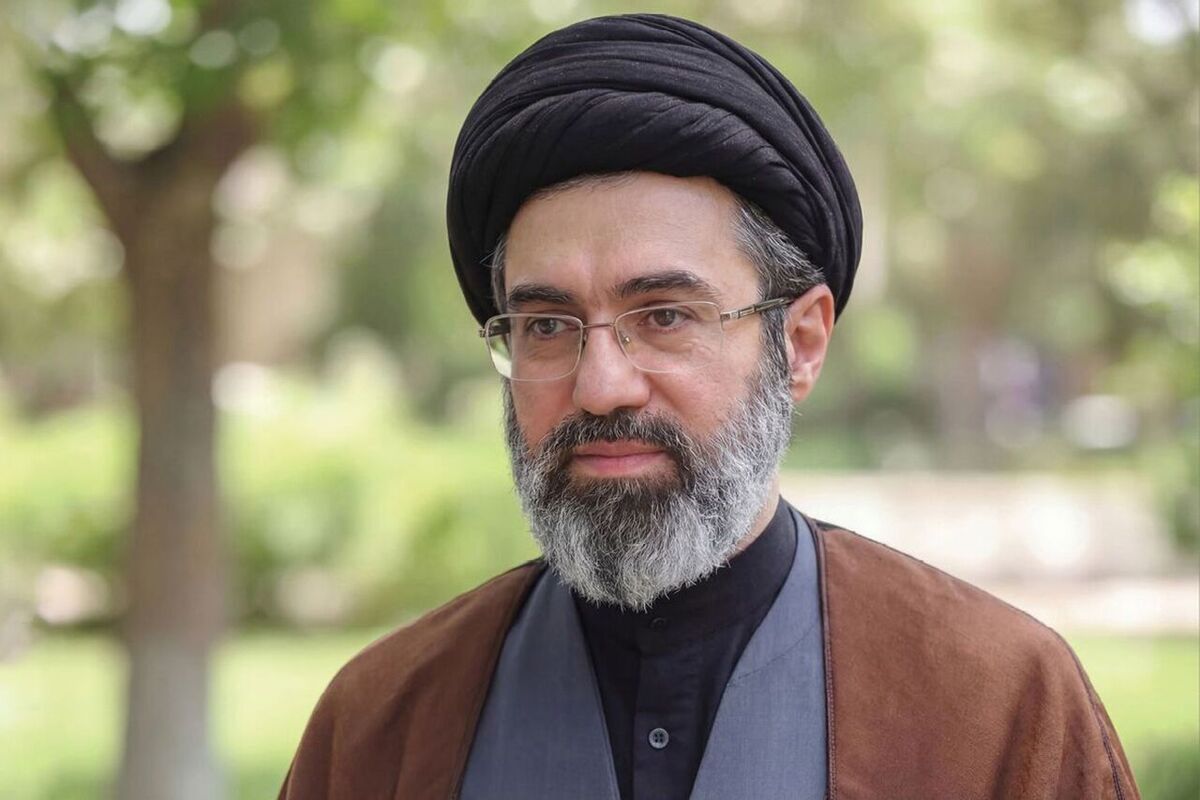 رهبر انقلاب، شهادت وزیر اطلاعات را به رئیس جمهور تسلیت گفتند