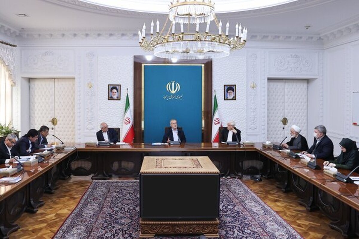 پزشکیان: افراد یا گروه‌هایی که اسناد و مدارکی در زمینه حوادث دی‌ماه دارند، ارائه کنند