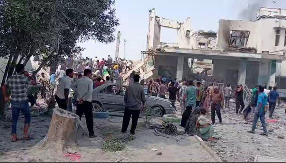 شهادت ۳۶ دانش‌آموز یک دبستان در میناب