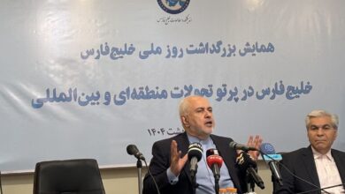 ظریف: یک وجب از آب و خاک ایران در جمهوری اسلامی از بین نرفت
