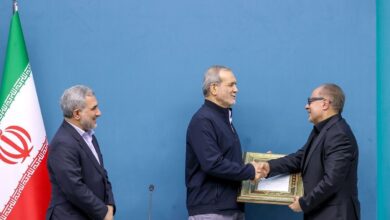 پزشکیان: همه کسانی که توان، دانش، انگیزه و عشق به ایران دارند، به میدان بیایند