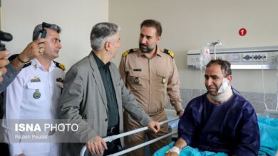 اطفا حریق در «اسکله شهید رجایی» - بندرعباس (+عکس)