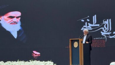 عارف: باید امام را با زبان روز و برای نسل امروز دوباره بخوانیم