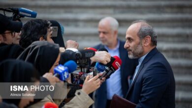 جبلی: موشکها آمدند و رفتند، اما میکروفونهای ما همچنان روشن است