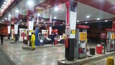 عرضه اجباری مکمل‌های سوخت در پمپ بنزین‌ها تجارت سیاه در روز روشن!