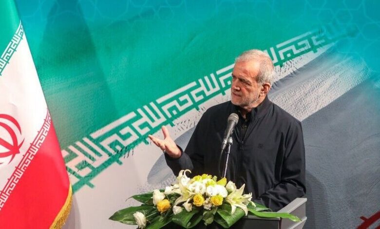 پزشکیان: حتی کسانی که درست یا غلط به زندان بردیم، پای ایران ایستادند