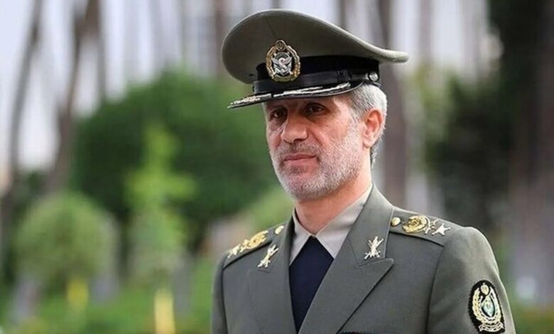 سرلشکر حاتمی؛ دشمن بداند فرزندان برومند کشور برای تنبیه هر متجاوز پاسخی کوبندهتر و پشیمان کنندهتر دهند