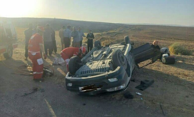واژگونی پژو ۲۰۶ در اردستان با یک کشته