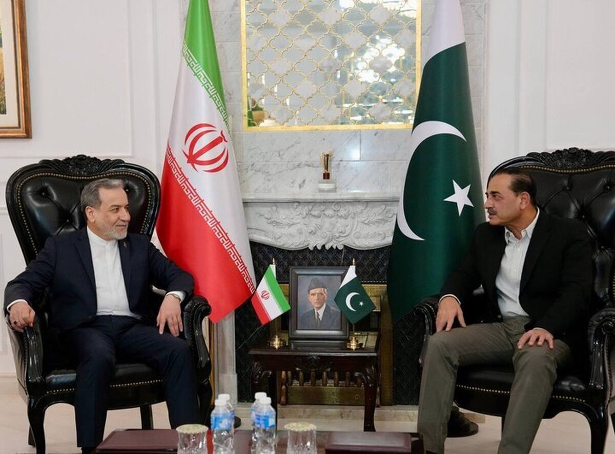 گفتگوی عراقچی با فرمانده ارتش پاکستان